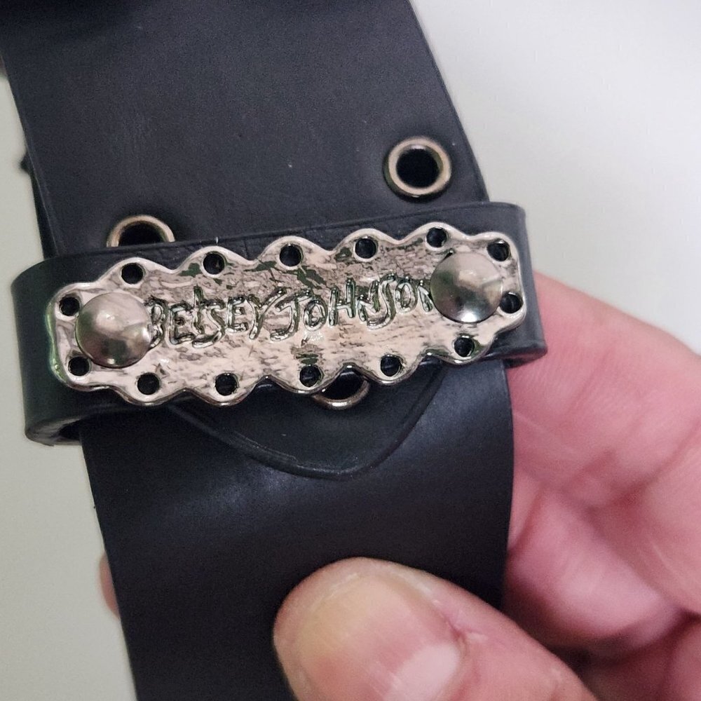 Betsey Johnson BBP840 XOX 4EVER Black Leather Belt With Heart Buckle - Picture 5 of 5